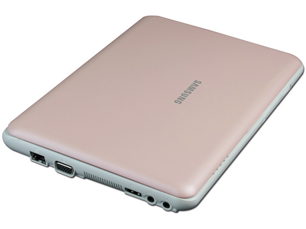 Netbook Samsung Mini N130:
Procesador Intel Atom N270 (1.60 GHz),
Memoria de 1GB DDR II,  DD 160GB,
Pantalla de 10.1