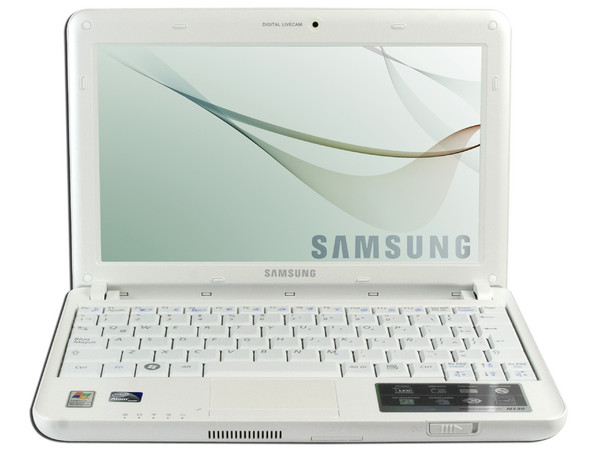Netbook Samsung Mini N130:
Procesador Intel Atom N270 (1.60 GHz),
Memoria de 1GB DDR II,  DD 160GB,
Pantalla de 10.1