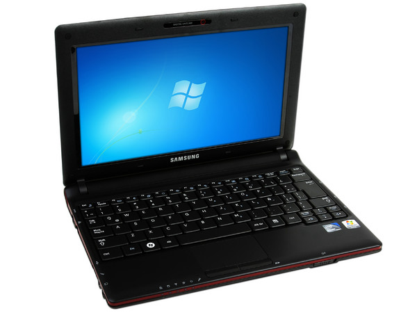 Netbook Samsung Mini NP-N145-JP03MX:
Procesador Intel Atom N450 (1.66 GHz),
Memoria de 1GB DDR II, DD 250GB,
Pantalla LED de 10.1