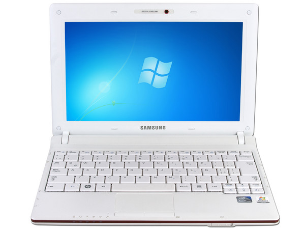 Netbook  Samsung Mini NP-N150-JP04MX:
Procesador Intel Atom N450 (1.66 GHz),
Memoria de 1GB DDR 2, DD 250GB,
Pantalla LED de 10.1