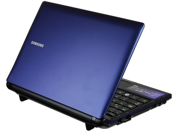 Netbook  Samsung Mini NP-N150:
Procesador Intel Atom N450 (1.66 GHz),
Memoria de 1GB DDR II, DD 160GB,
Pantalla de 10.1