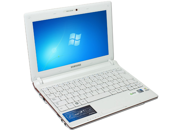 Netbook  Samsung Mini NP-N150-JP0FMX:
Procesador Intel Atom N455 (1.66 GHz),
Memoria de 2GB DDR II, DD 250GB,
Pantalla LCD de 10.1