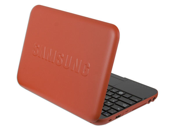 Netbook Samsung Mini N310:
Procesador Intel Atom N270 (1.60 GHz),
Memoria de 1GB DDR II,  DD 160GB,
Pantalla de 10.1