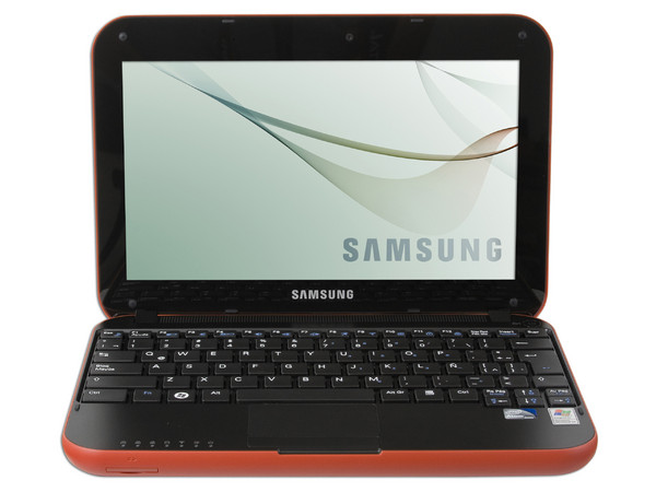 Netbook Samsung Mini N310:
Procesador Intel Atom N270 (1.60 GHz),
Memoria de 1GB DDR II,  DD 160GB,
Pantalla de 10.1
