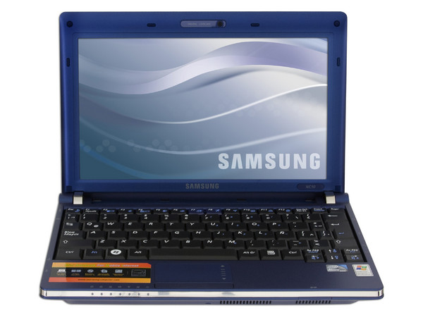 Netbook Samsung NC10:
Procesador Intel Atom N270 (1.60 GHz),
Memoria de 1GB DDR II,  DD 160GB,
Pantalla de 10.1