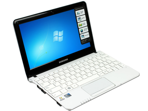 Netbook  Samsung Mini NP-NC110-A01MX:
Procesador Intel Atom N455 (1.66 GHz),
Memoria de 2GB DDR3, DD 320GB,
Pantalla LED de 10.1