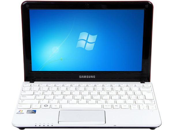 Netbook Samsung NC110-A05MX:
Procesador Intel Atom N455 (1.66Ghz),
Memoria de 2GB DDR 3, D.D. 320GB,
Video Intel GMA 3150, Pantalla LED de 10.1