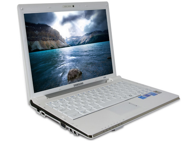 Netbook Samsung Mini NC20:
Procesador VIA Nano ULV U2250 (1.3+GHz),
Memoria de 1GB DDR II,  Almacenamiento Interno 160GB,
Pantalla de 12.1