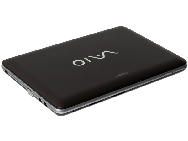 Netbook Sony Vaio:
Procesador Intel Atom N280 (1.66 GHz),
Memoria de 1GB DDR II,  Disco Duro 250GB,
Pantalla de 10.1