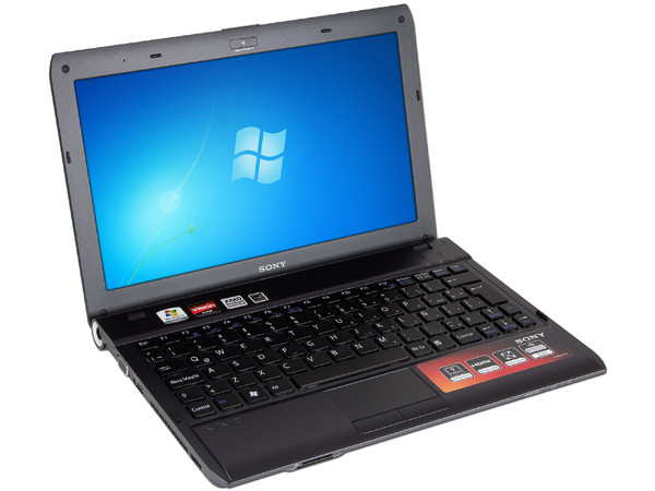 Netbook Sony Vaio VPCYB20AL:
Procesador AMD E-240 (1.5GHz),
Memoria de 2GB DDR3, Disco Duro de 500GB,
Pantalla LED de 11.6