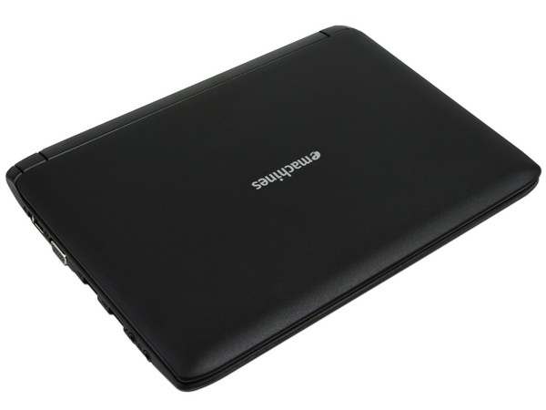 Netbook eMachines 350-2818:
Procesador Intel Atom N450 (1.66 GHz),
Memoria de 1GB DDR II, Almacenamiento Interno 250GB,
Pantalla de 10.1
