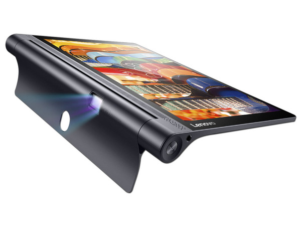 Tablet Lenovo Yoga Tab 3 Pro (ZA0F0080MX):
Procesador Intel Atom x5-Z8550,
Memoria de 4GB, Almacenamiento de 64GB,
Pantalla IPS de 10.1’’ (2560x1600),
Red Wi-Fi 802.11 b/g/n, Bluetooth 4.0,
Android 6.0.
Con proyector integrado