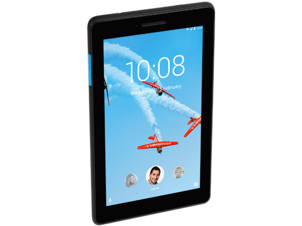 Tablet Lenovo E7 TB-7104F:
Procesador Mediatek MT8167 Quad Core (hasta 1.50GHz),
Memoria RAM de 1 GB,
Almacenamiento de 8GB,
Pantalla LED Multi-touch de 7