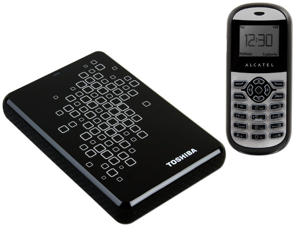 Disco Duro Portable Toshiba Canvio de 500GB + Celular ALCATEL OT-104A. Región 4
