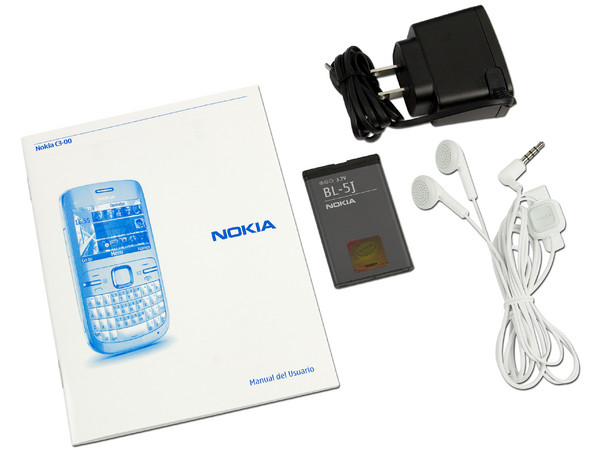 Celular Nokia C3 con teclado QWERTY, cámara de 2 MP y conexión Wi-Fi. Color Dorado. Región 4