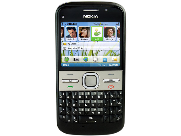 Celular Nokia E5 con teclado QWERTY, cámara de 5MP, conexión Wi-Fi, 3G, GPS, S.O Symbian v9.3. Color Negro.