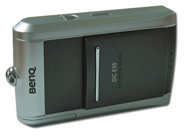 Cámara Fotográfica Digital BenQ DCE30 de 3.1MP Reales y 6.0MP por Interpolación.