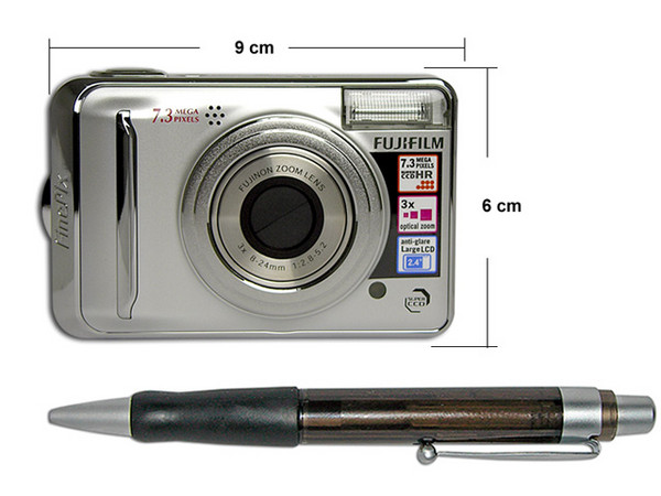 Cámara Fotográfica Digital Fujifilm FinePix A700 de 7.3MP, Incluye Gratis Memoria xD de 2GB!