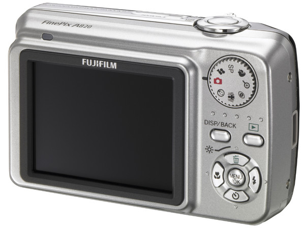 Cámara Fotográfica Digital Fujifilm FinePix A820, 8.3MP incluye cargador de baterías