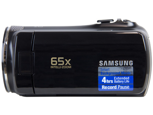 Cámara de Video Samsung, Zoom Óptico 52x, graba en Memorias SDHC.