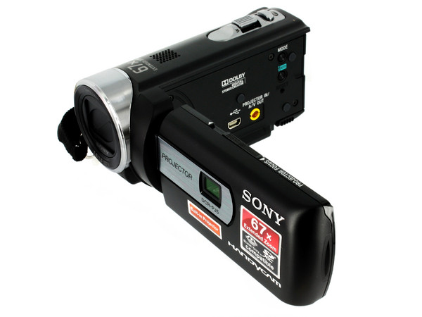 Cámara de Video con Proyector Integrado Sony, Zoom Óptico 57x, graba en Memorias Memory Stick y SDXC.
