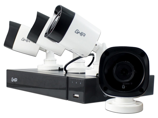 Kit de vigilancia Ghia con 1 DVR Penta-Hibrido, 4 cámaras Bullet, y divisor De energía (para las 4 cámaras).
