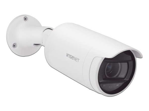 Cámara de vigilancia IP Tipo Bala Hanwha AN-OL7082R de 4MP, IR hasta 30m, WiseStream , IP66, PoE.
