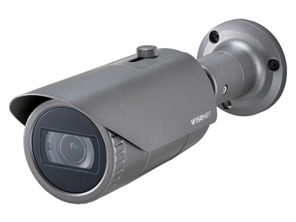 Cámara IP de vigilancia tipo Bullet Hanwha QNO-6082R, 1080p, 2MP, Conexión LAN, IR hasta 29m, PoE.