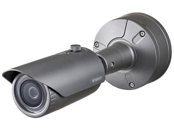 Cámara de Vigilancia IP Tipo Bala Hanwha XNO-8020R de 5MP (2560 x 1920), Lente de 3.7mm, IR hasta 30m, IP67, Color Negro.