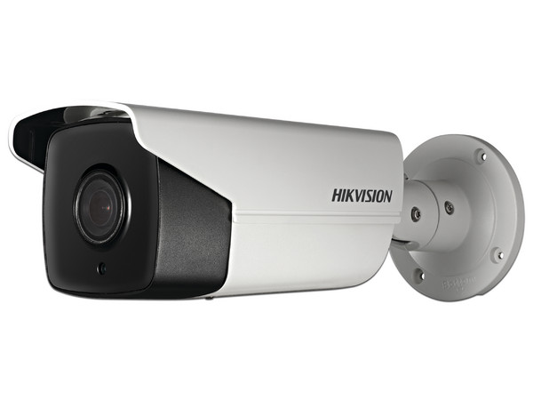 Cámara de vigilancia tipo bala Hikvision  de 4MP, IR hasta 50m, PoE.