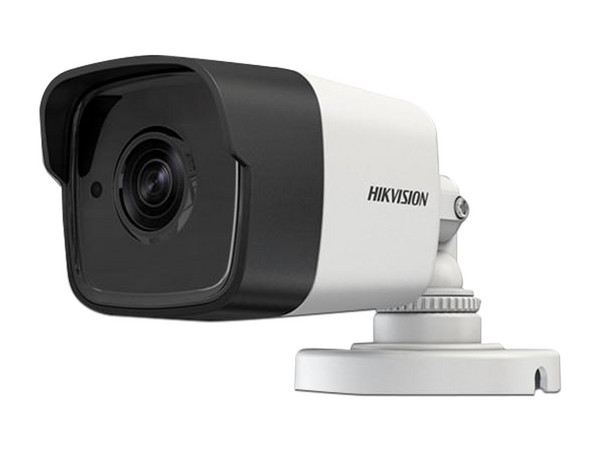 Cámara de vigilancia Hikvision tipo bala de 5MP con lente de 2.8mm, hasta 20m IR, IP67.