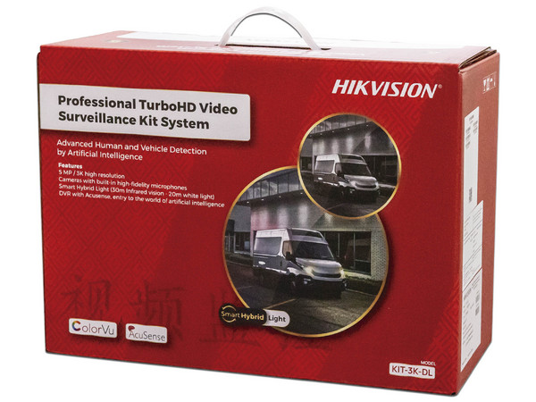Kit HIKVISION TurboHD 3K, DVR de 4 canales, incluye 4 cámaras Bullet Dual Light de 5MP, micrófono integrado y accesorios de instalación.