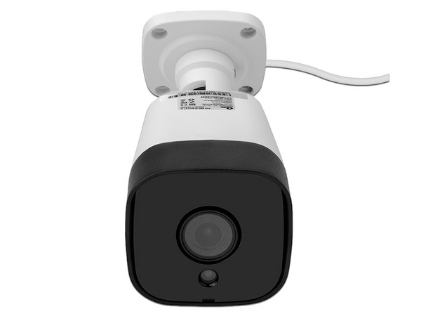 Kit de Videovigilancia Qian QET-N0854, Incluye 1 NVR de 8 Canales, 4 Cámaras Tipo Bala Qian de 5MP QEC-IBUL5.