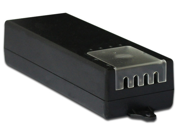 Fuente de Poder Regulada Saxxon CSE1250-D4-D 12V - 5A, 4 canales, 1.25A por canal. color Negro.
