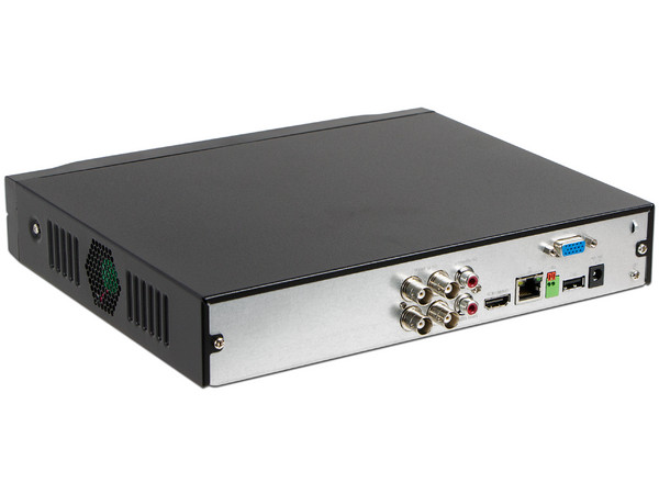 Kit de seguridad SAXXON Trihibrido con DVR SAX7204HS3 de 4 canales y 4 cámaras tipo bullet BFX3172CV, no incluye disco duro.