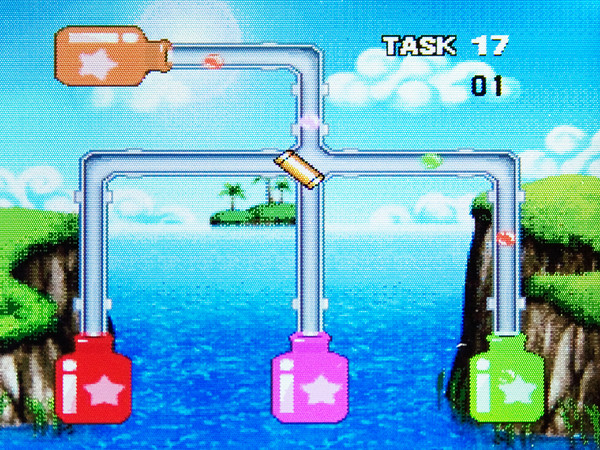 Genius Pocket Game Heeha 100 con 30 juegos a color tipo arcade clásicos instalados.