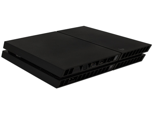 Consola Sony PlayStation 4 con juego FIFA 16