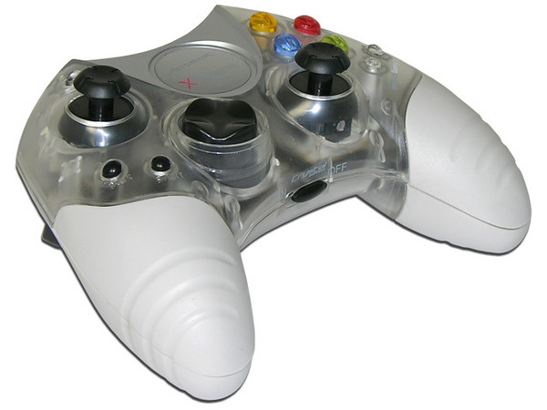 Game Pad Acteck Crystal Edition para Xbox y PC (USB), 8 botones de acción, 2 Sticks análogos, 2 motores de vibración.