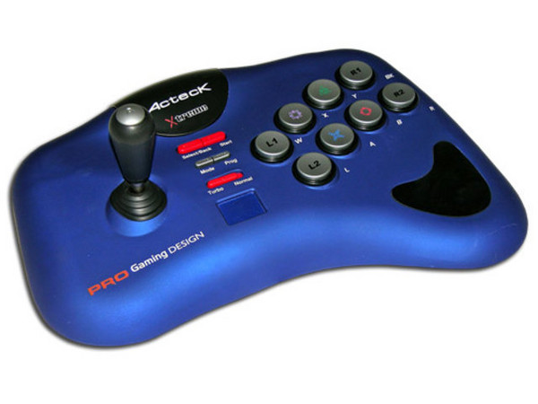 Control tipo ARCADE Xtreme Player PRO Acteck con conectores para PC, PS2 y Xbox.