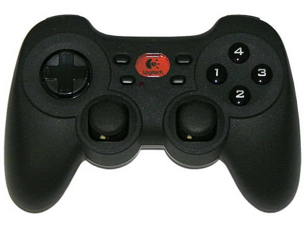 Game Pad Inalámbrico logitech para PC, 10 botones, 2 Sticks análogos, 2 motores de vibración. USB