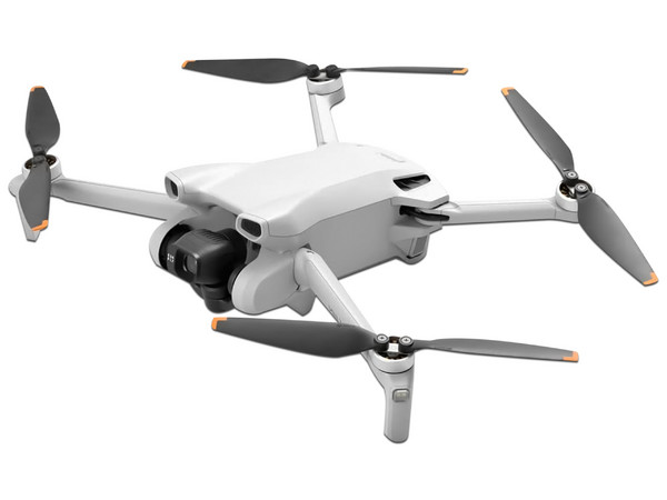 Drone DJI Mini 3 Combo Fly More, Incluye Control remoto, 1 Batería inteligente, hasta 38 min de vuelo, 12MP, 4K.