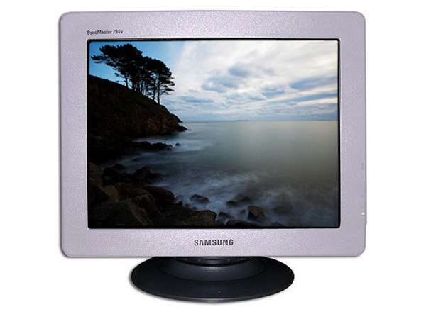 Monitor Samsung 794V de 17Pulg. Color Negro/Gris
