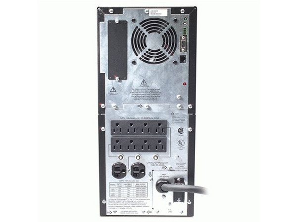 APC Smart-UPS SUA3000 de 3000 VA (2700 W) con 10 Conexiones.