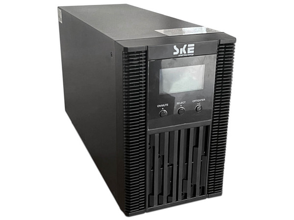 UPS Online SKE UH11-1 LS 1000VA 900W Doble Conversión con Display LCD, Onda Senoidal Pura y 3 Salidas NEMA. Color Negro.