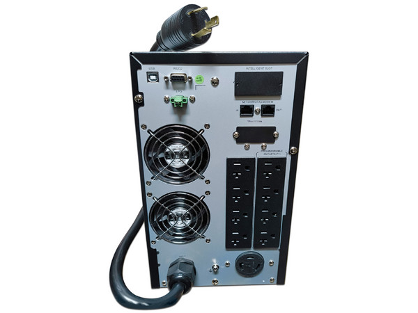 UPS Online SKE UH11-3 LS i 3000VA 3000W Doble Conversión con Display LCD y 8 Salidas NEMA. Color Negro.