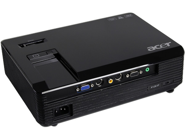 Proyector Acer X1261P, Resolución de 1024 x 768 y 2700 ANSI Lumens, 3D ready.