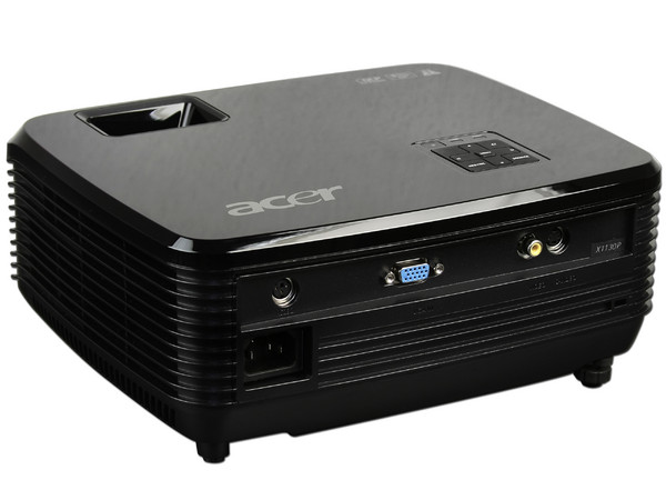 Proyector Acer X1130P, Resolución de 800 x 600 y 2500 lúmenes.
