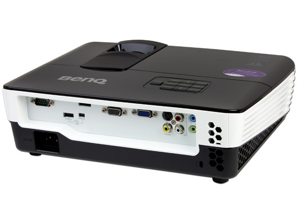 Proyector BenQ MX613ST, Resolución de 1024 x 768, Contraste 3000:1, 2500 ANSI-Lumens y 3D Ready.