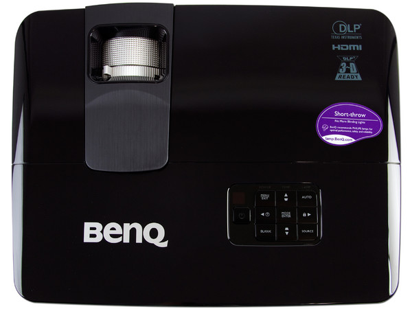 Proyector BenQ MX613ST, Resolución de 1024 x 768, Contraste 3000:1, 2500 ANSI-Lumens y 3D Ready.