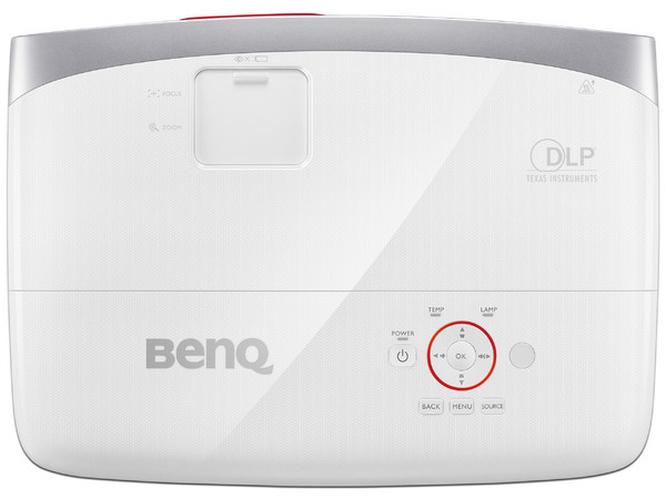 Proyector BenQ W1210st, resolución de 1920 x 1080p, contraste 15,000:1 y 2,200 ANSI-Lumens.